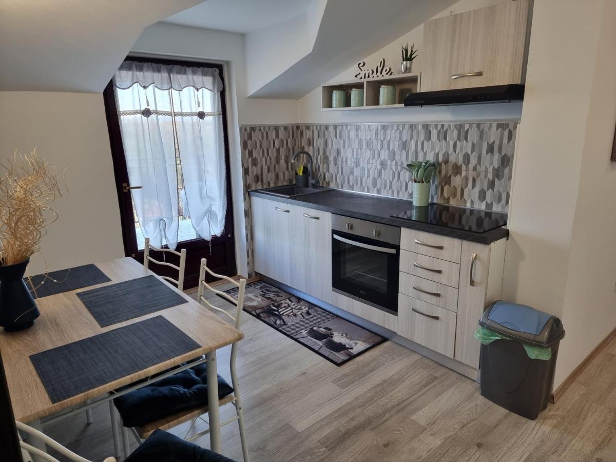 Apartment Pharos Zambratija  Bagian luar foto