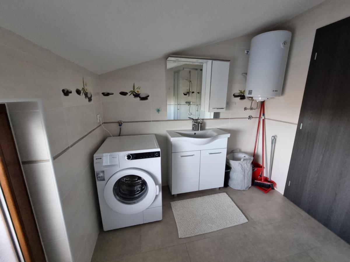 Apartment Pharos Zambratija  Bagian luar foto