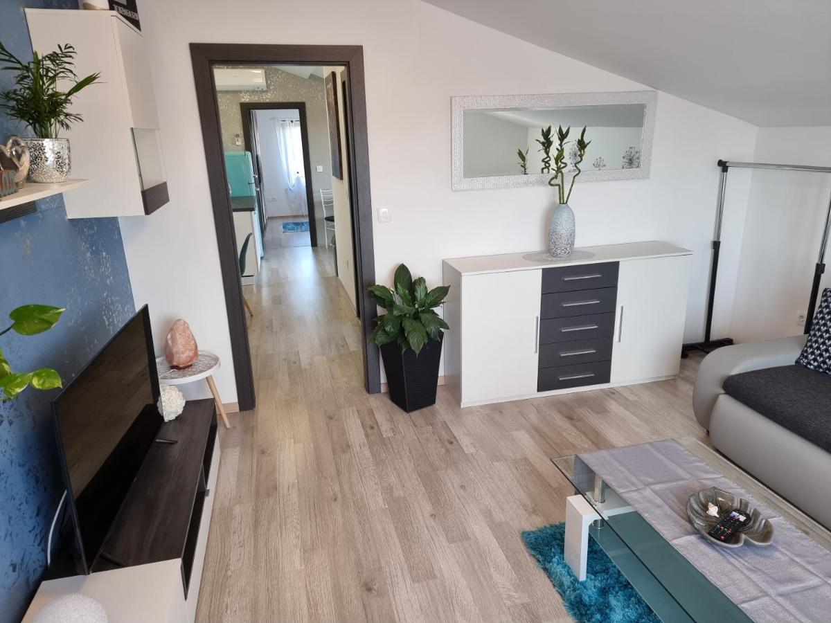 Apartment Pharos Zambratija  Bagian luar foto